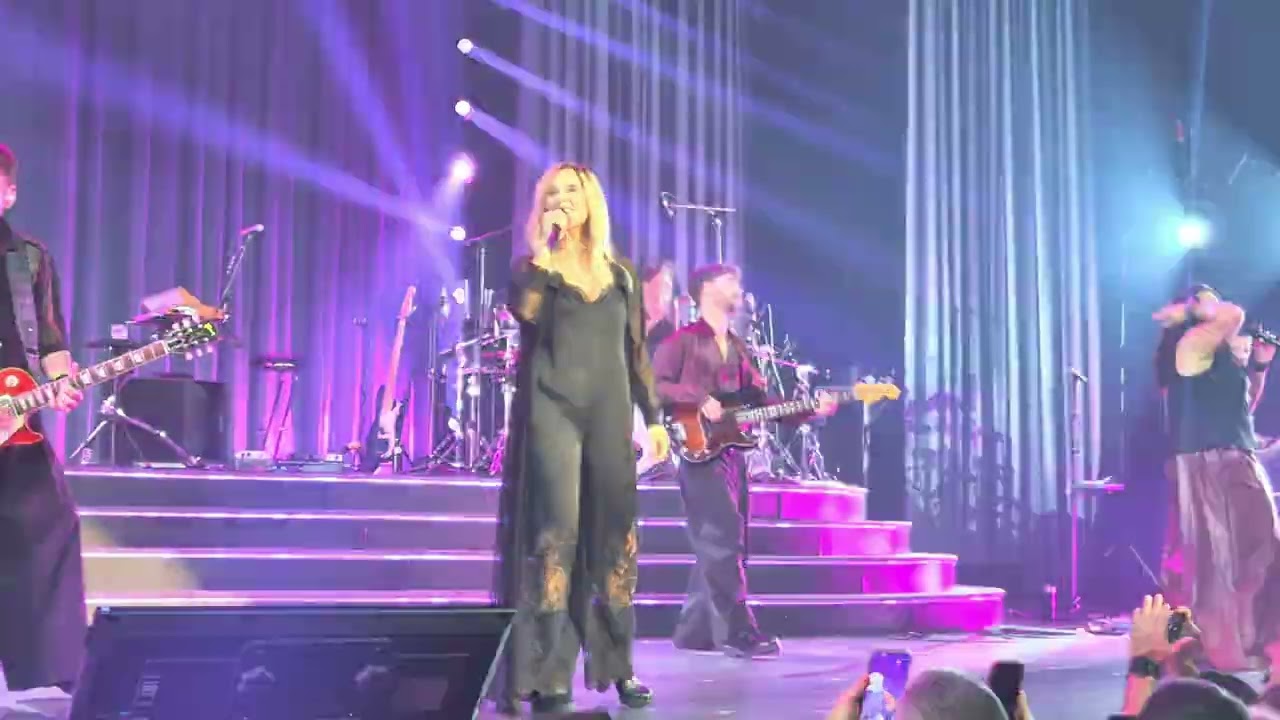 Lara Fabian. Zénith d Auvergne. 29/11/2025.    I will love Again. 