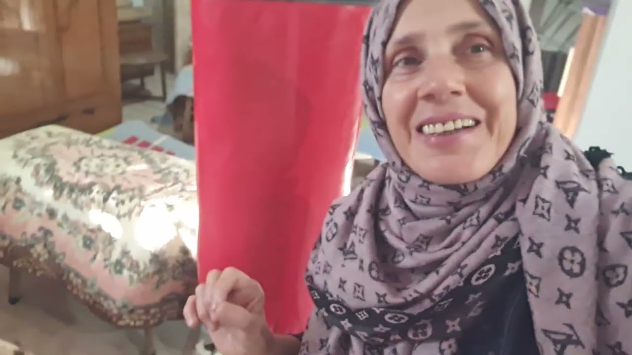 Bodrumu Su Bastı, Bahçedeki Tüm Hassas Bitkiler Naylon Altında 