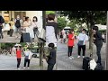 通行人の突然のリクエストにプロサックス奏者が応えたら凄い展開に...［ レイニーブルー / 徳永英明 ］