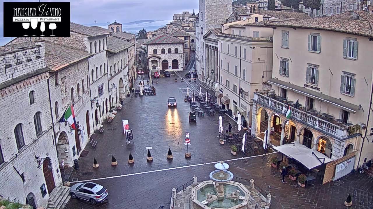 🔴Assisi Live Webcam Piazza del Comune
