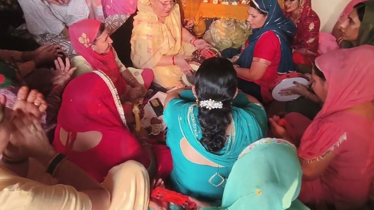 Bhajan shree Krishna ka ( ho gokul ke maniyar ho mane aesi chudi pahrade)##bhajan #