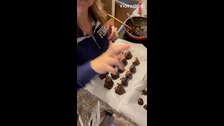 Unas Ricas 🍓🍓banadas En Dark Chocolate + Unas Nueces🌰🌰 Quedaron Al 💯👌👍
