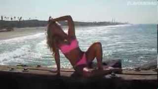 Sexy bikini beach photo shoot with Loni Willison-Jackson
