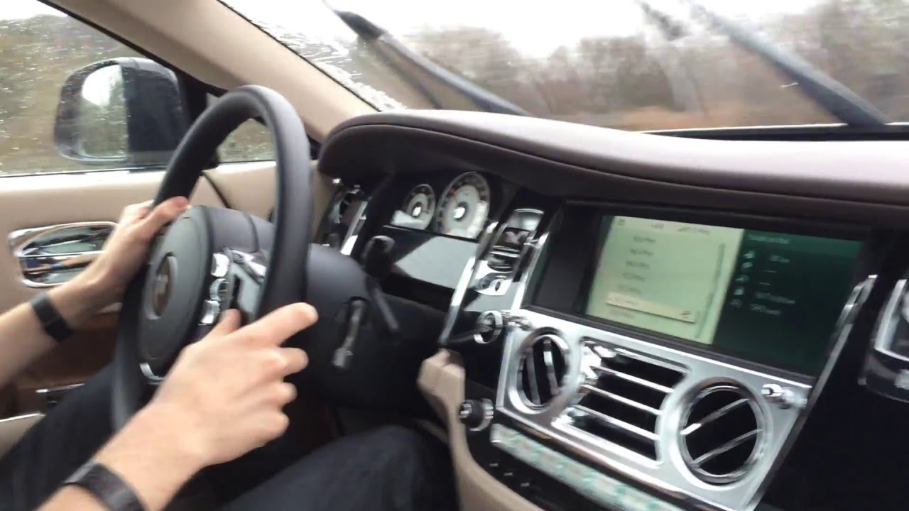 Rolls-Royce Wraith driving