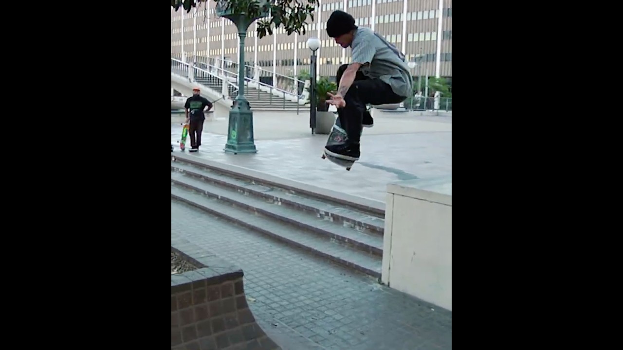 Nolan gaps LA mall brick bank as seen in BRAIN DANCE 