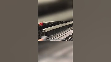 Anti-clogging mining screen mesh hooked crimped wire vibrating screen for sieving.