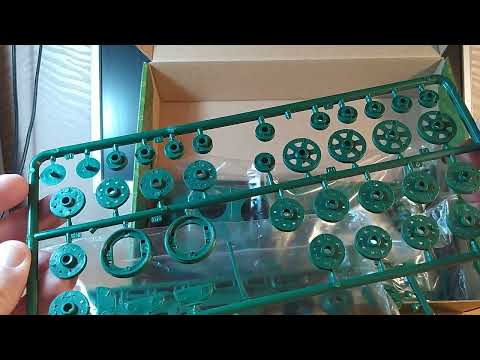 Распаковка модели самоходной установки ИСУ-152 от фирмы "Огонёк". Распаковка модели самоходной установки ИСУ-152 от фирмы "Огонёк".