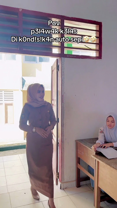 Buk Guru PNS Cantik Masuk kelas