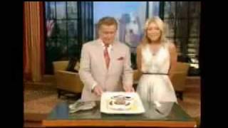 Regis Philbin Receives Carvel Cookie Puss Cake On Live With Regis & Kelly