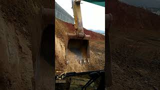 Fazendo talude/rampa de lado no gabarito 1x1. Escavadeira Hidráulica CAT 320 D2