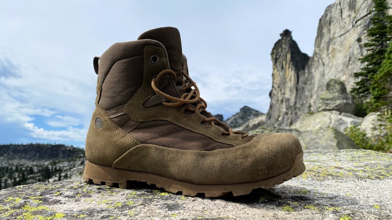 Pilgrim DS Boots by AKU Outdoors - YouTube