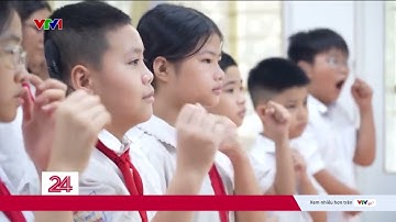 Buổi khai giảng đặc biệt của học sinh khiếm thính | VTV24