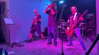 Dark Ptoing covering Hatebreed's Destroy Everything at MLA 2025