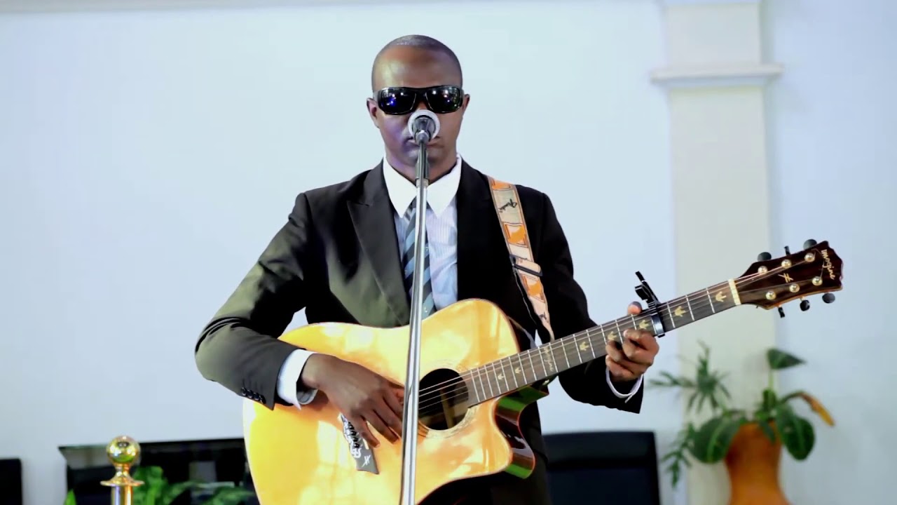 ⁣Oasis TV ~ Mana uri Imana ya Epimaque Live Performance muri YITWA YESU CONCERT    Oasis TV