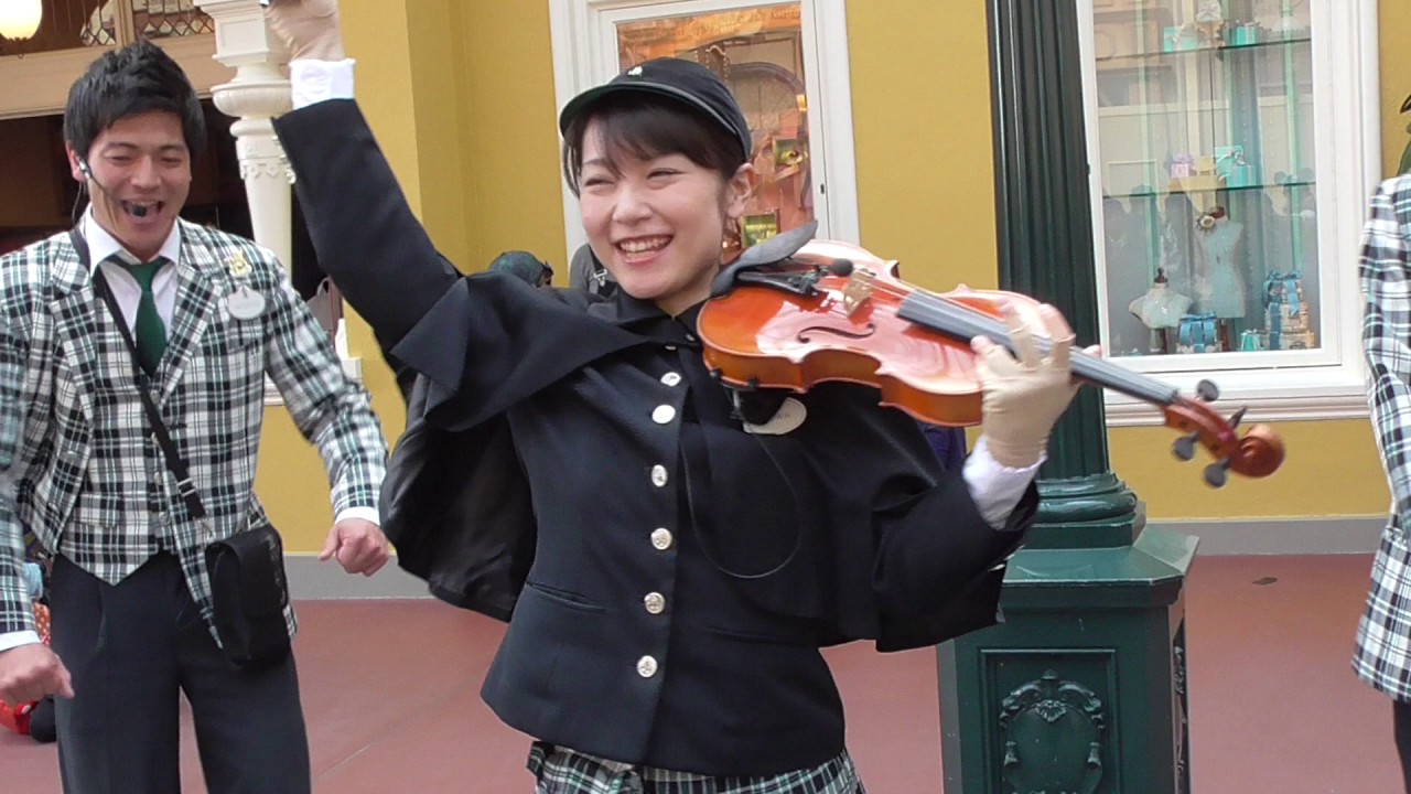 オトワさんのテーマランドミュージック演奏 ジップンズーム ガイドツアー Youtube