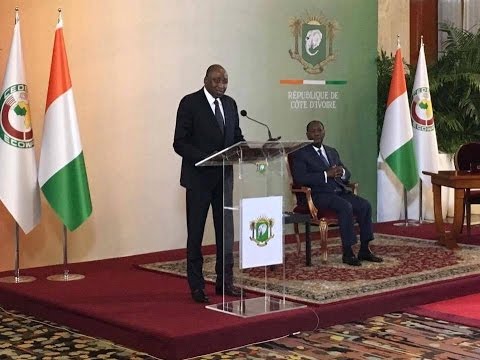 ado--la-signature-du-texte-de-la-constitution,-qui-donne-la-3ème-rp-de-la-civ