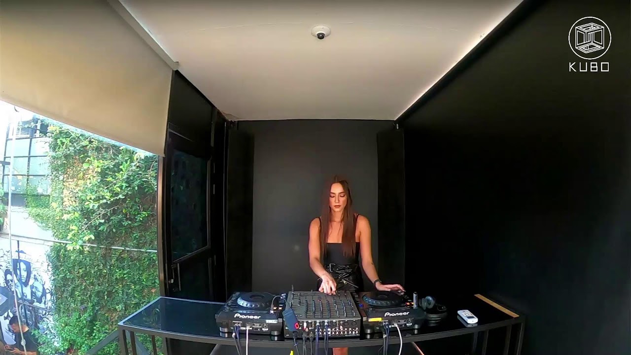 ISABELLA ROLDAN - YouTube