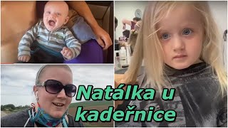 Natálka u kadeřnice | MamaVlog