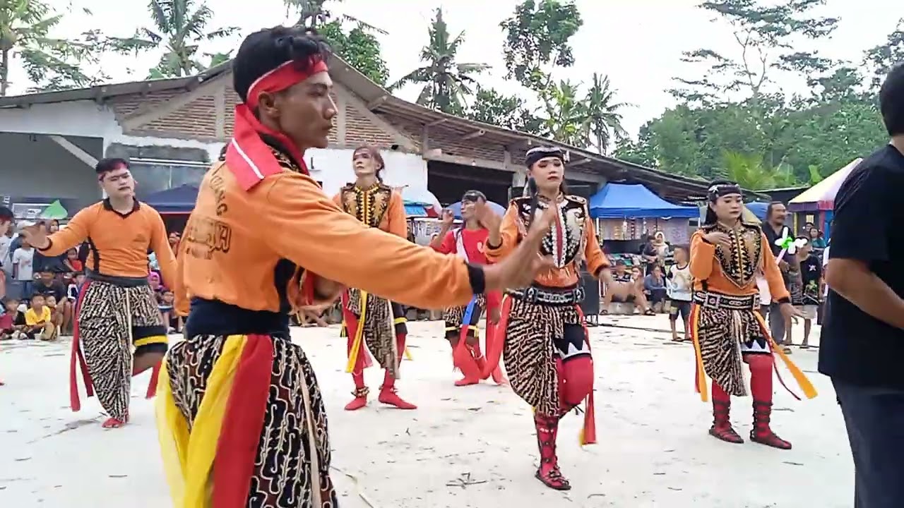Full Mendeman Massal,,Kesenian Kuda Kepang Winara Budaya,,Karanganyar,Kec Jatilawang Kab Banyumas ..