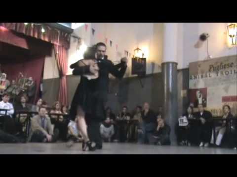 OMAR QUIROGA Y VERONICA PALACIOS EN LA KERMESSE (AGOSTO 2010) 2/3