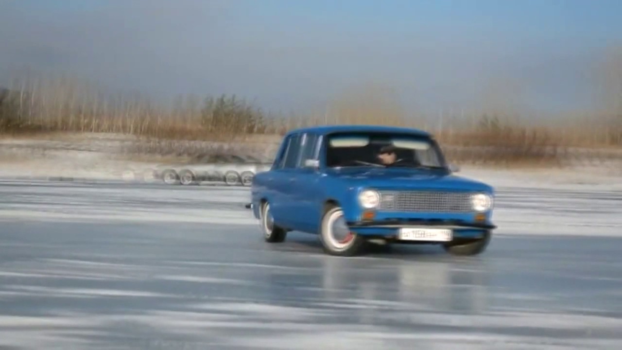 В поворот бочком, бочком, бочком... В поворот бочком, бочком, бочком...