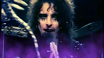 Alice Cooper Freaks Frank Zappa Out: Gets A Record Deal!!