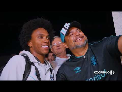 Grêmio desembarca em Sinop (MT) com festa da torcida tricolor