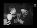 Discussions avec de jeunes joueurs de hockey peewee en 1962