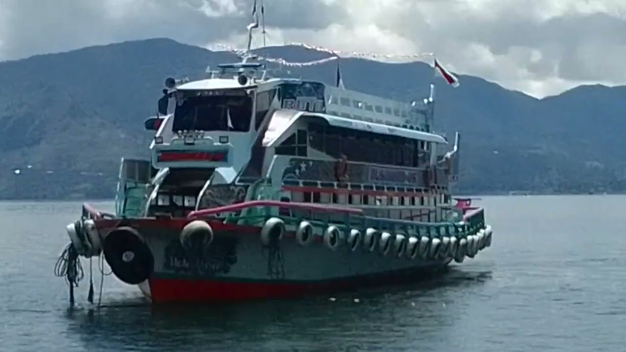kapal penyeberangan Tomok-ajibata