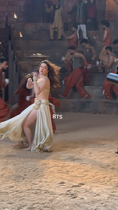 Tamannaah Bhatia with her beautiful moves #TamannaahBhatia #Tamannaah #dance #bollywood #actresses