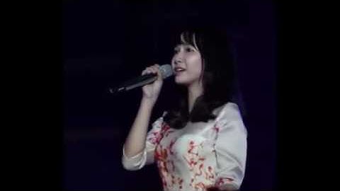 Lần đầu hát live Duyên phận nhưng gặp sự cố và cách xử lí vô cùng đáng yêu của Jang Mi