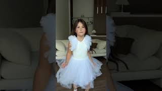 Запоминаем упражнение «здоровая шея» 🤞🏻 #dance #bebe #babygirl #humor #baby #funny #cutebaby