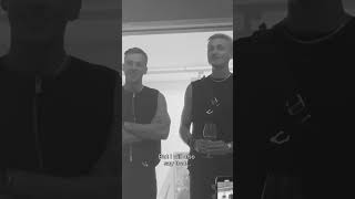 THE SECRET IS SURROUNDING YOURSELF WITH THE RIGHT PEOPLE