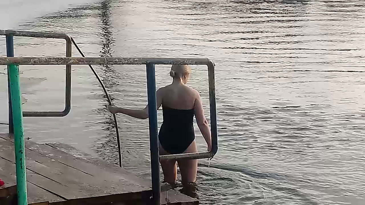 Водохреще купання