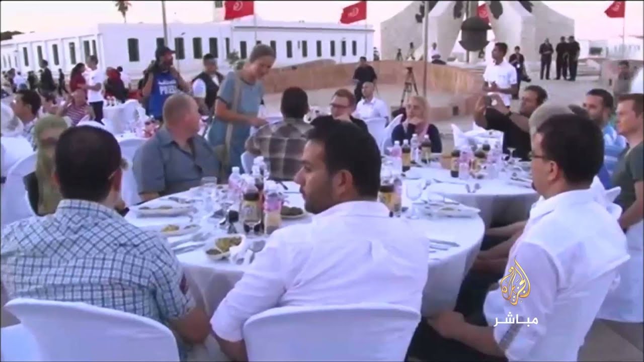 الجامعة التونسية للمطاعم السياحية تنظم إفطارا بحضور أجانب ويهود ومسيحيين