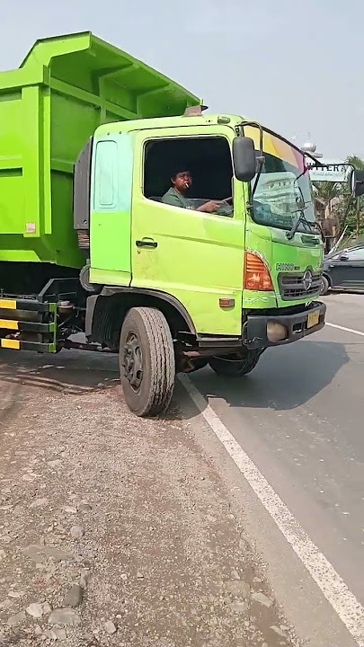 Dump truk hino 500 fm320ti tahun 2023