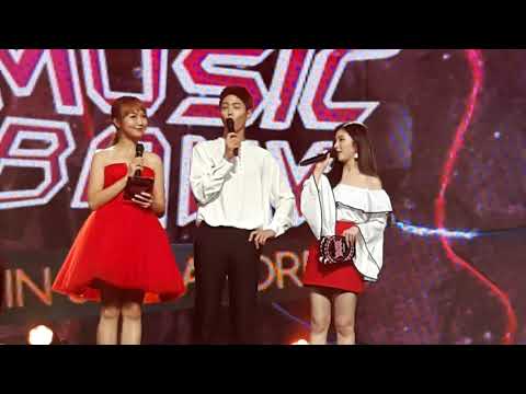 170804 - MC 5 (Park Bogum and Irene) - Music Bank in SG