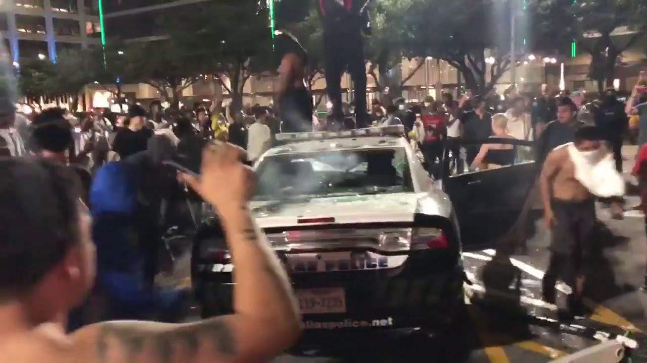 Dallas Police Car COMPLETELY DESTROYED [riot 2020] - YouTube