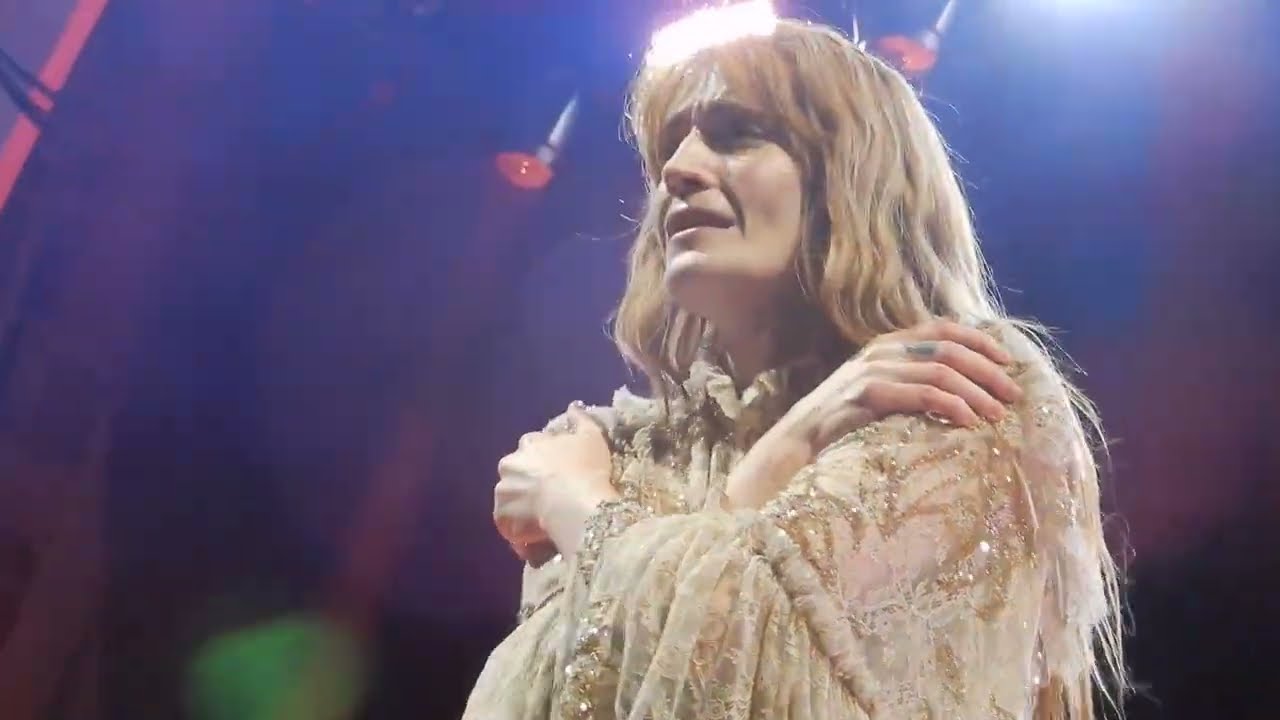 Florence + The Machine - Rabbit Heart (Raise it Up) - (Hollywood Bowl 2022)