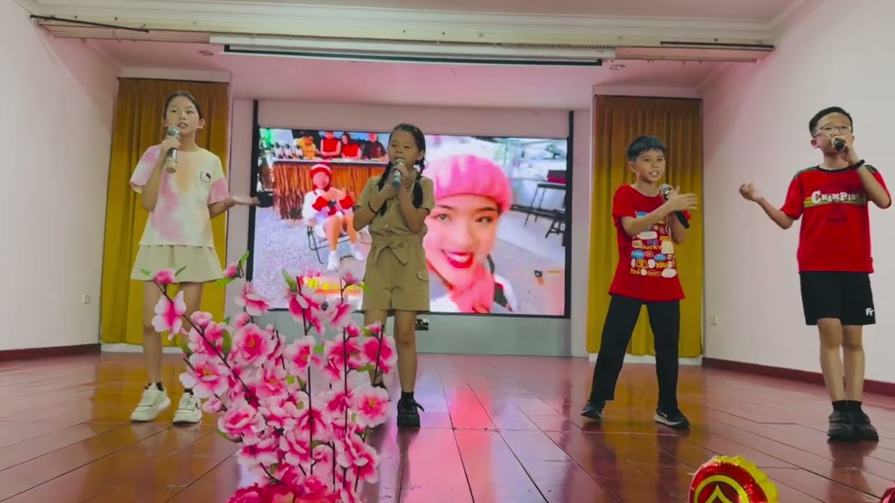 骏马奔腾庆新春余兴节目