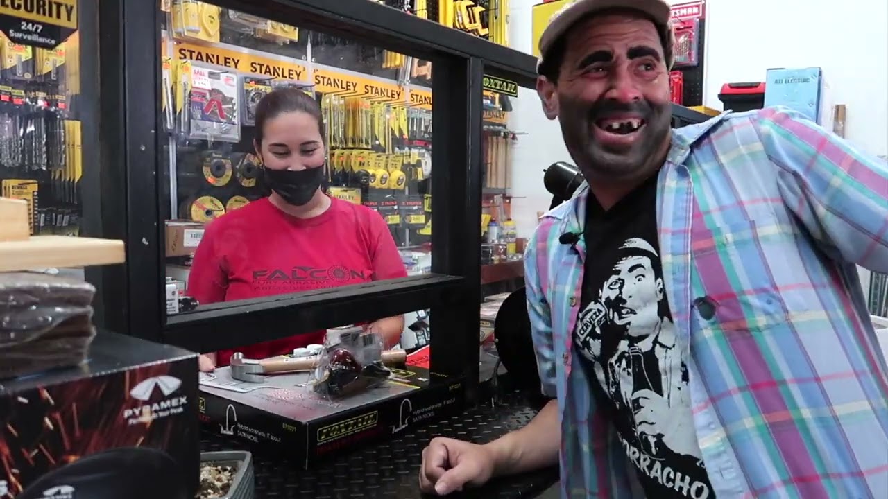 BORRACHO MAO visita  Ferreteria y le dan trabajo 