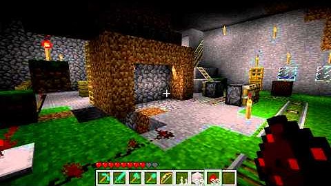 Yet another piston door in Minecraft 1.7.2