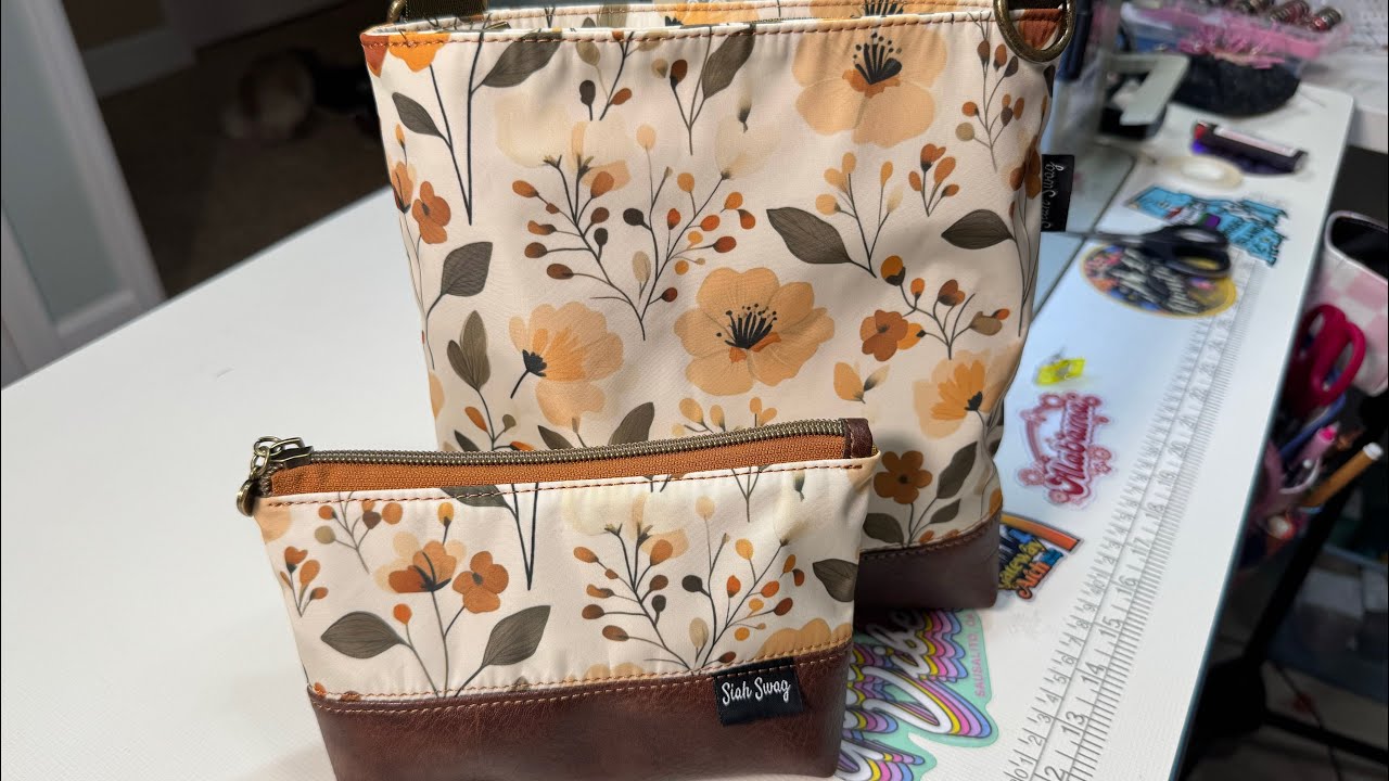 No longer live: Sewing a Mini Box Tote by SewGnar and a zipper