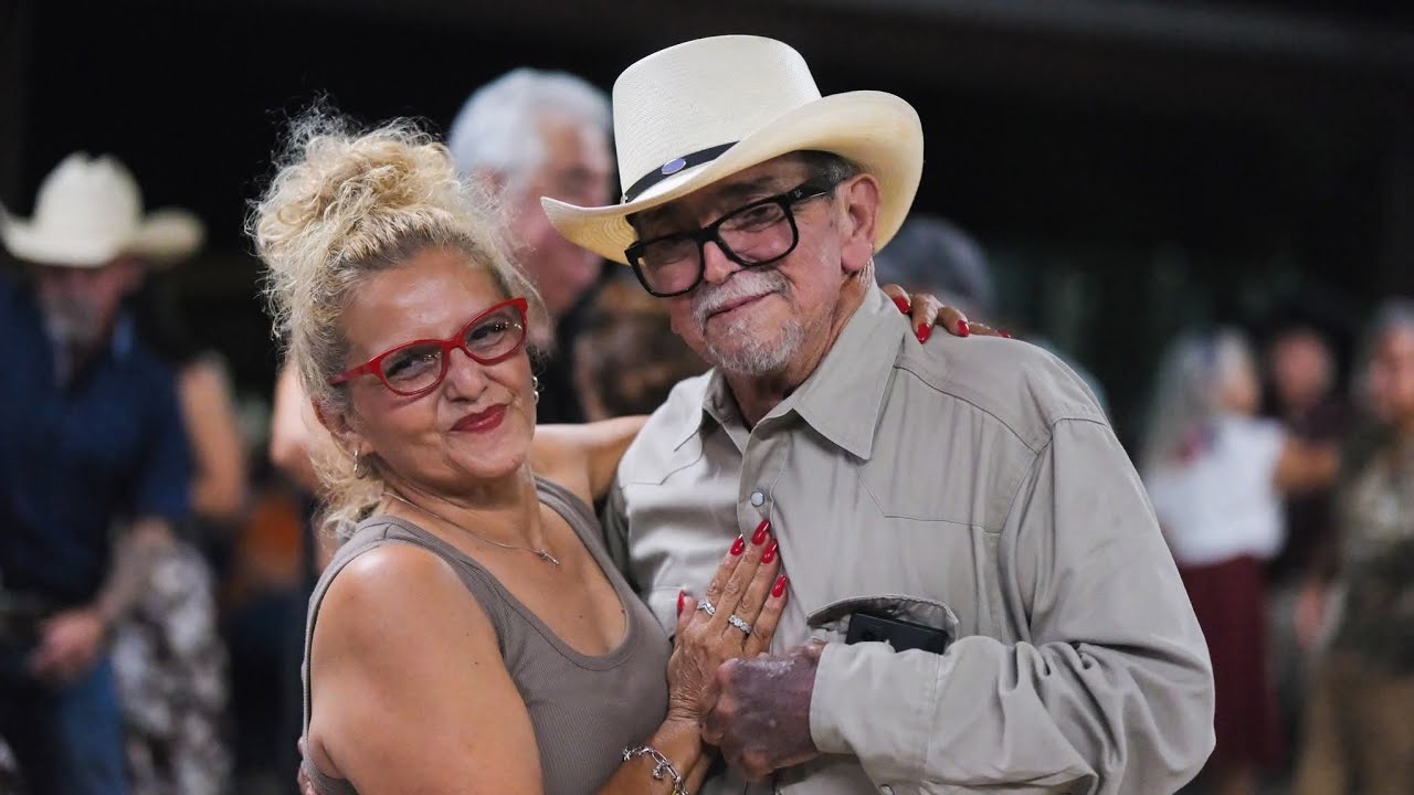 Tejano Style con Los Conjunto Addictz