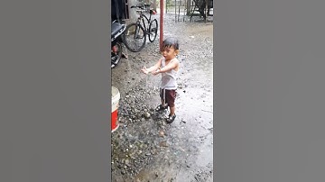 abang arash mandi hujan 🫶 #shortvideo #shorts #yotubeshorts #hujan