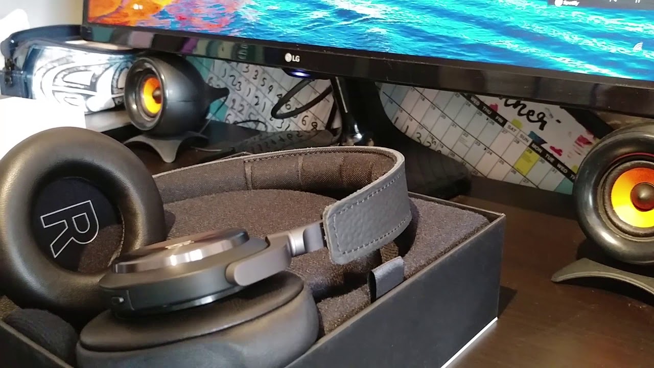 Bang and Olfusen H7- Unboxing