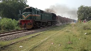 Diesel electric locomotive RGE-24-5208 leading Oil Tanker Train ll Pakistan Railways ll HMC Malrail