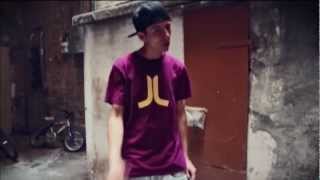 Video thumbnail of "Riky B - Ci Nasci (Official Music Video)"