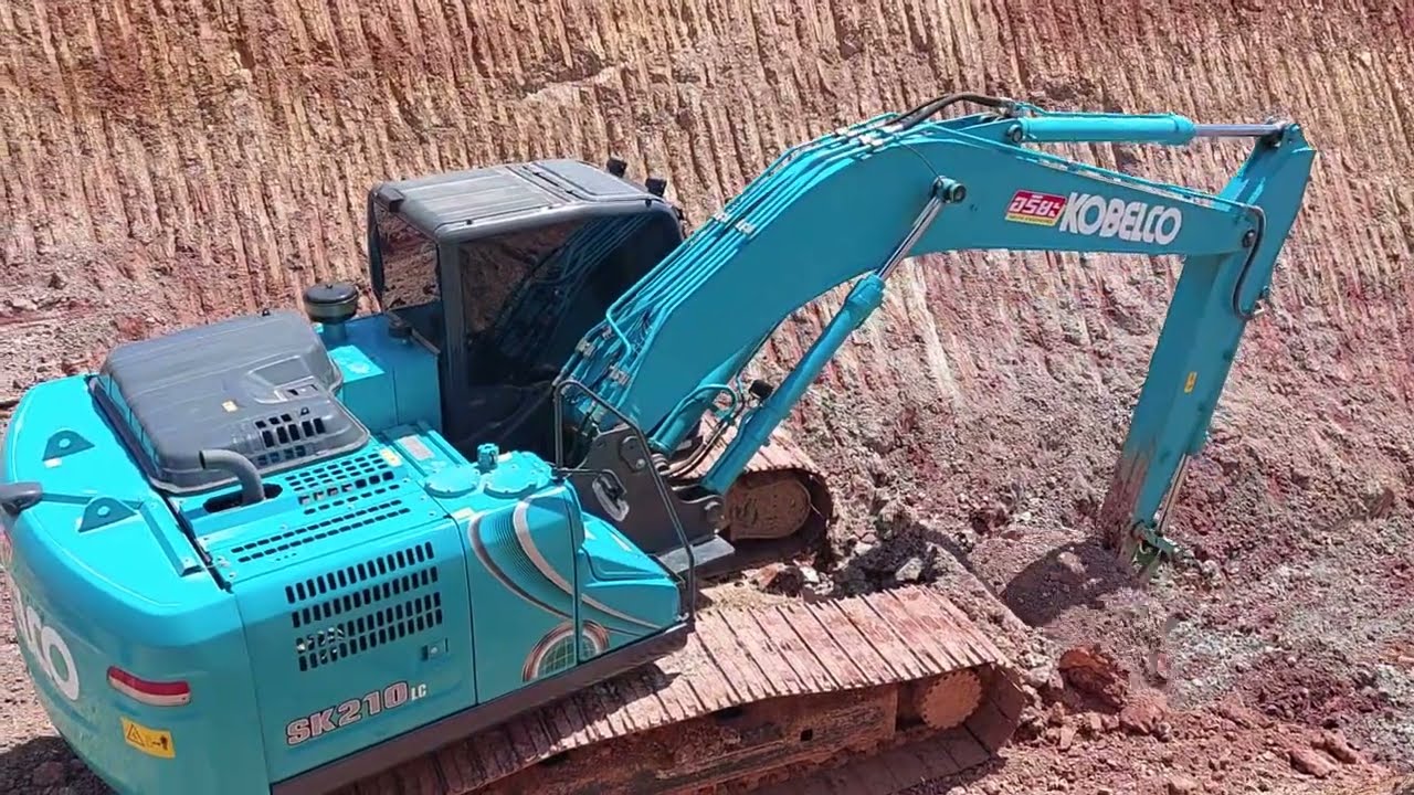 เร็วจัดปลัดบอก KOBELCO SK210Lc-10 บุ้งกี๋ 1.2คิว เล่นสระลึก พี่หลงตั้งรับถ่ายมุมบน excavator EP.9239