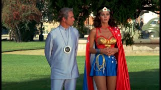 Wonder Woman (Skirt & Cape) Uses Golden Lasso On Andros 1080P BD